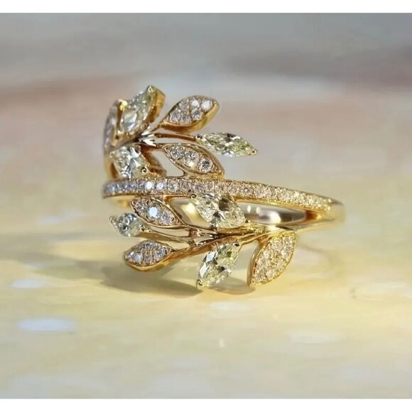 18K Gold Pladed Leaf-Inspired Ring - Picture 1 of 4